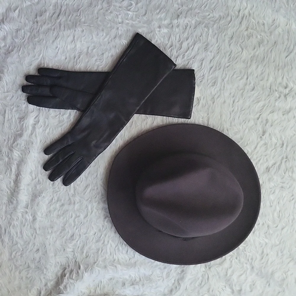 Neiman Marcus leather vintage  gloves